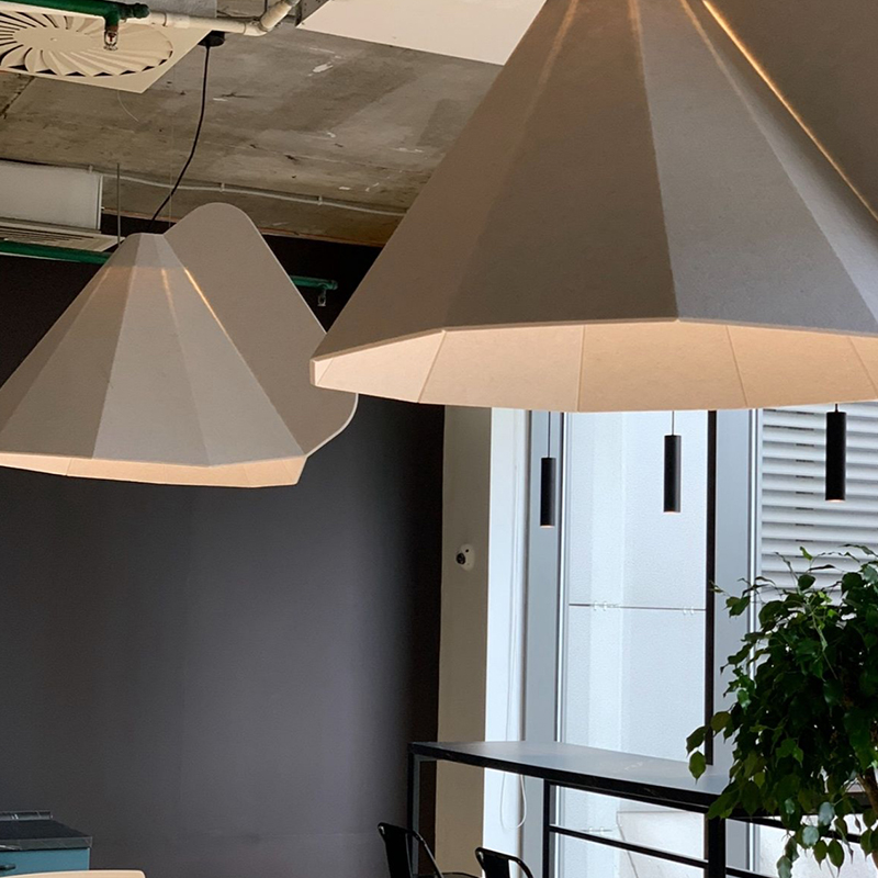 Thiết kế hiện đại Bảng điều khiển âm thanh Vách ngăn Tấm sợi Polyester hấp thụ âm thanh và thân thiện với môi trường để sử dụng trong phòng tập thể dục